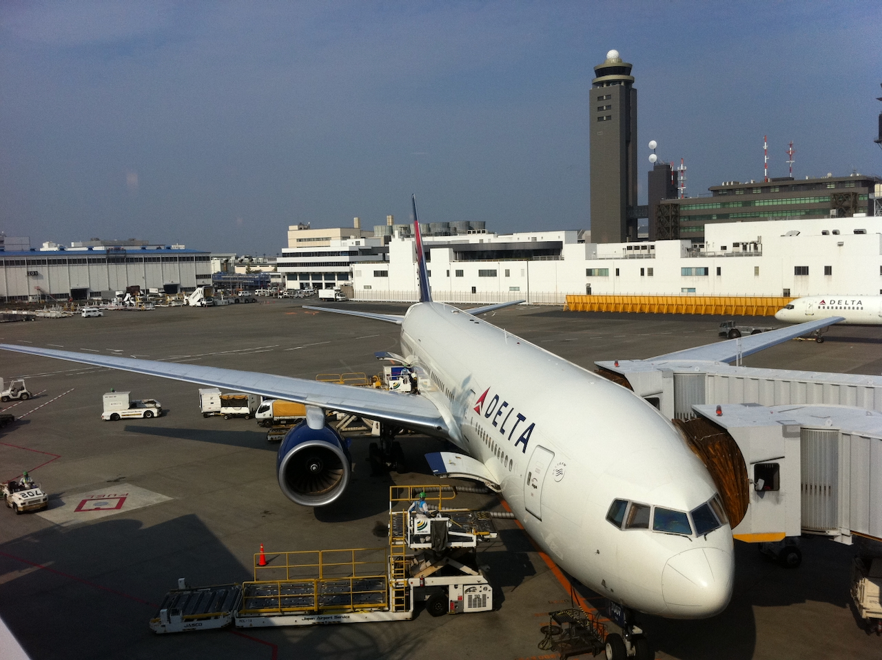 “31 Minutes to Take Off”, how Flying Evokes Emotion in me